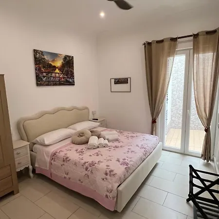 Il Borgo Int1 איסקיה